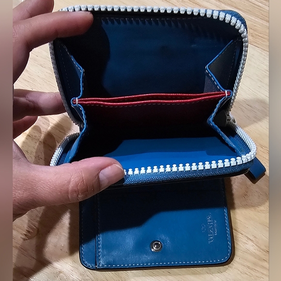 Authentic Valentino Garavani Blue Leather Trifold wallet with White Studs EUC - Picture 8 of 14
